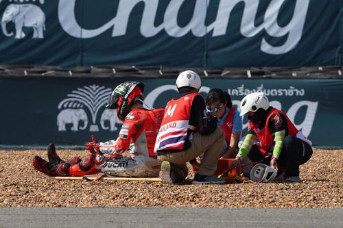 MotoGP 2018. Lorenzo: Caduto per un problema tecnico (4)