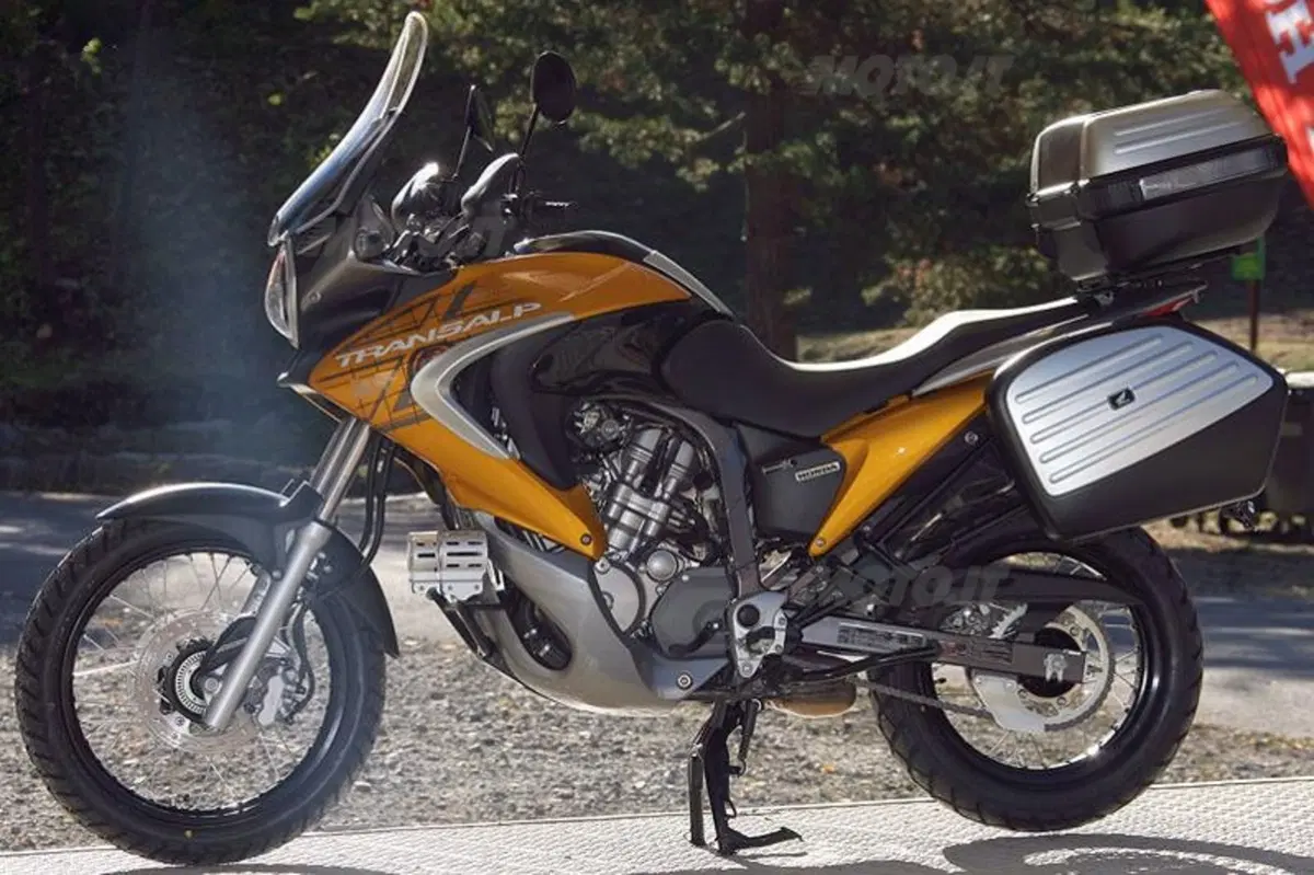 Guida alla Honda Transalp (12)