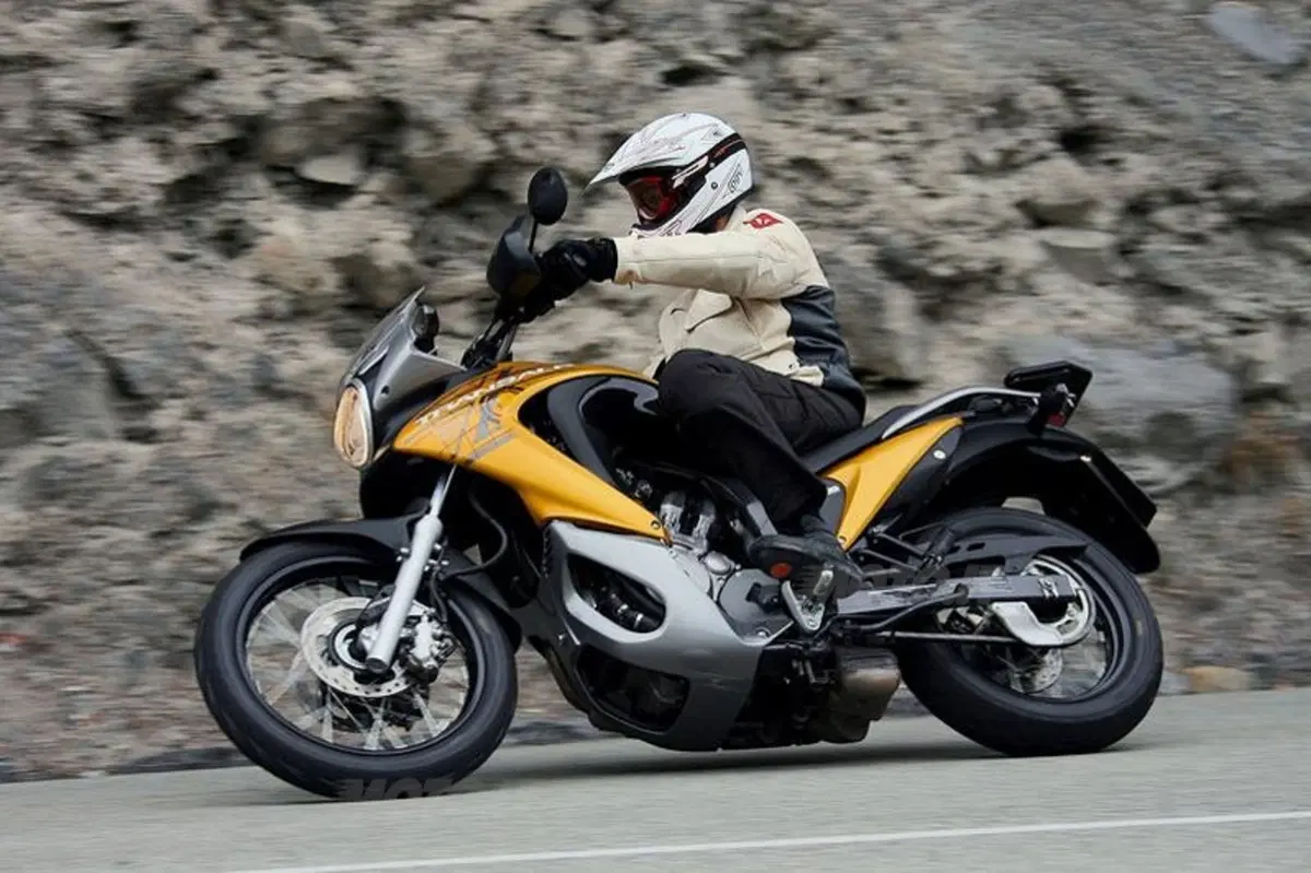 Guida alla Honda Transalp (16)