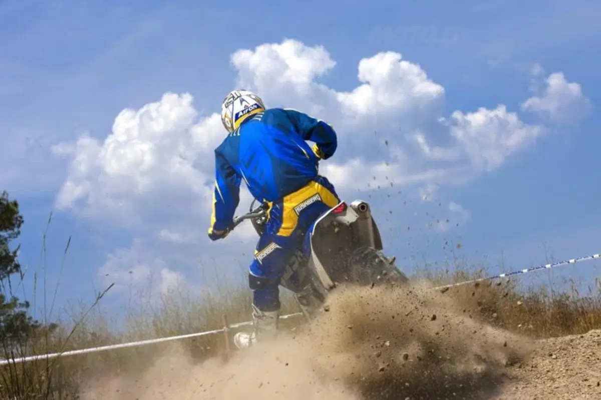 Husaberg TE 250 e 300 2011: arriva il 2 tempi