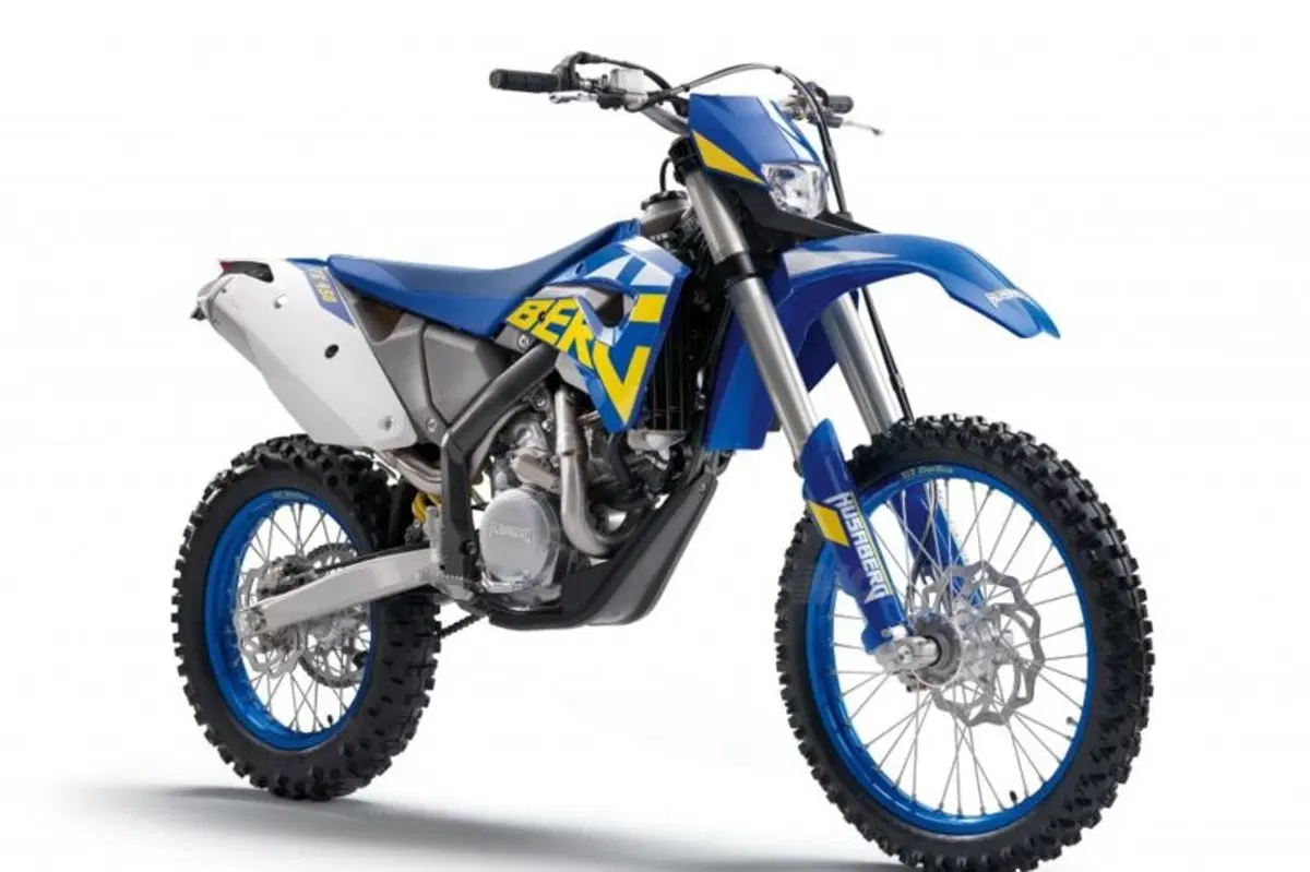 Husaberg TE 250 e 300 2011: arriva il 2 tempi (8)