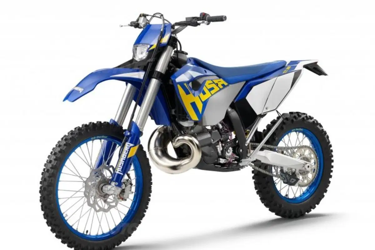 Husaberg TE 250 e 300 2011: arriva il 2 tempi (12)