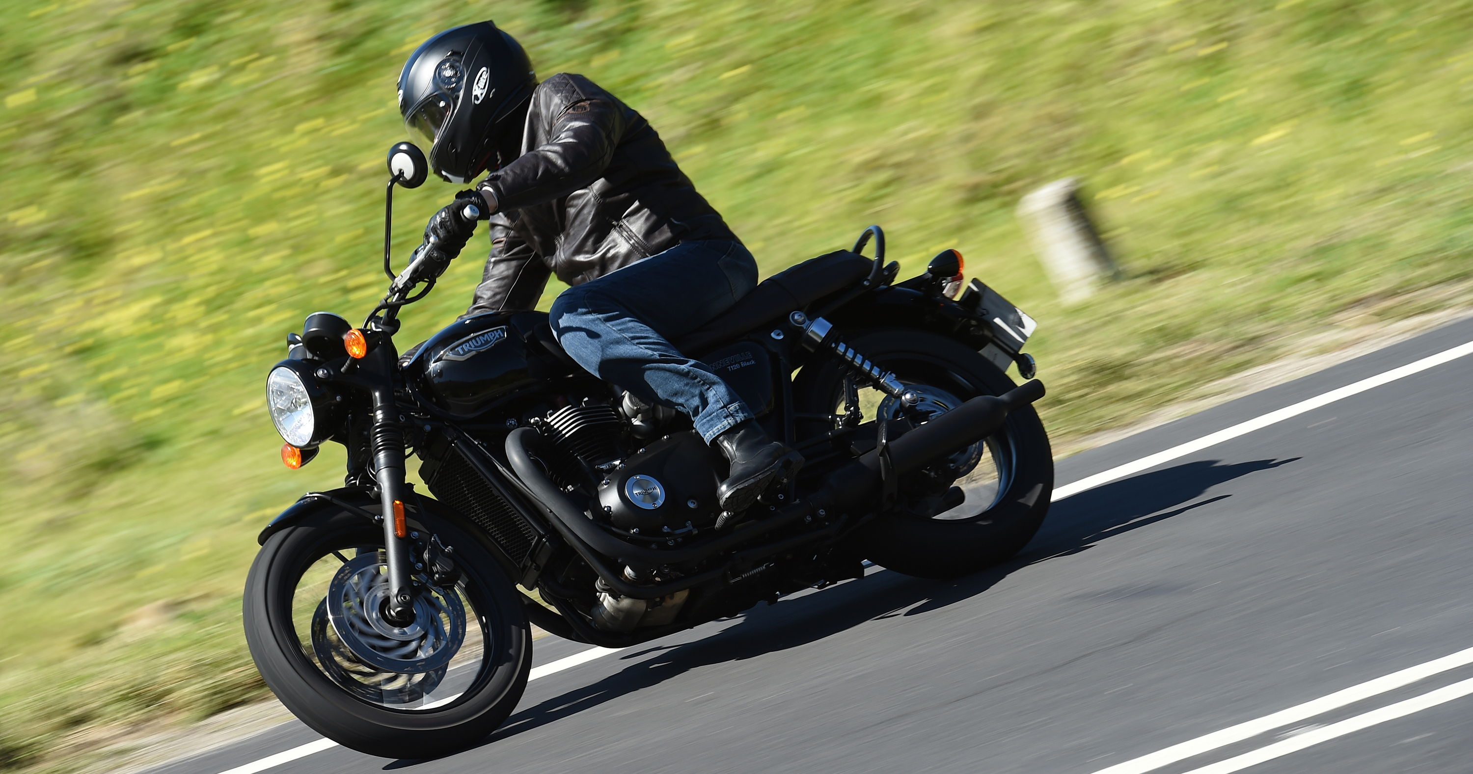 Bonneville T120 Black