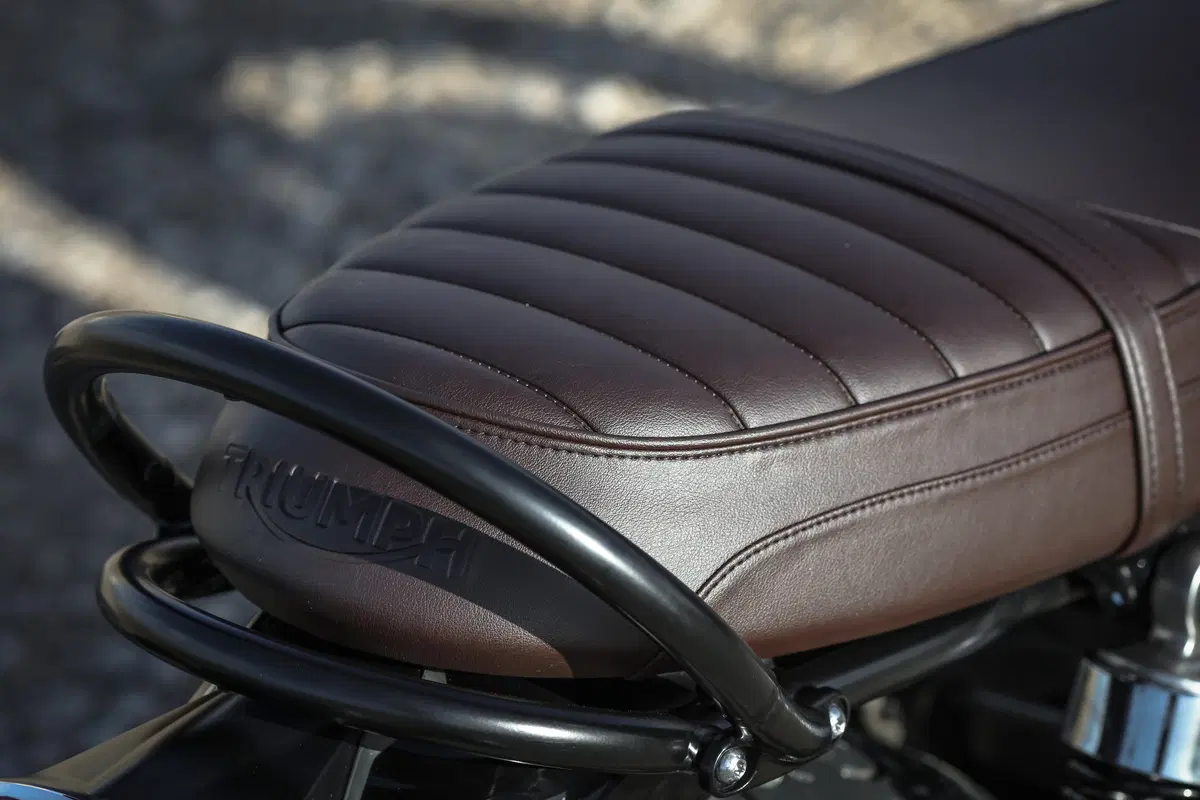 Bonneville T120 Black (21)