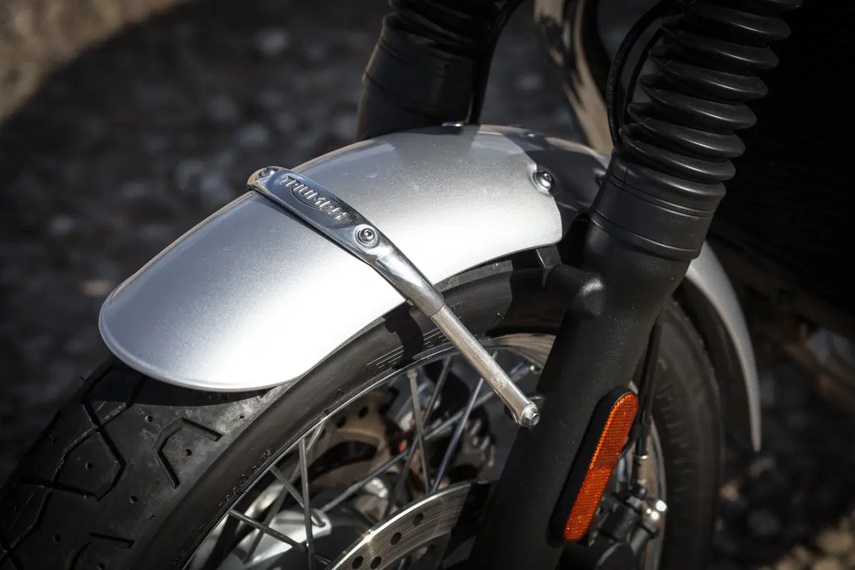 Bonneville T120 Black (29)