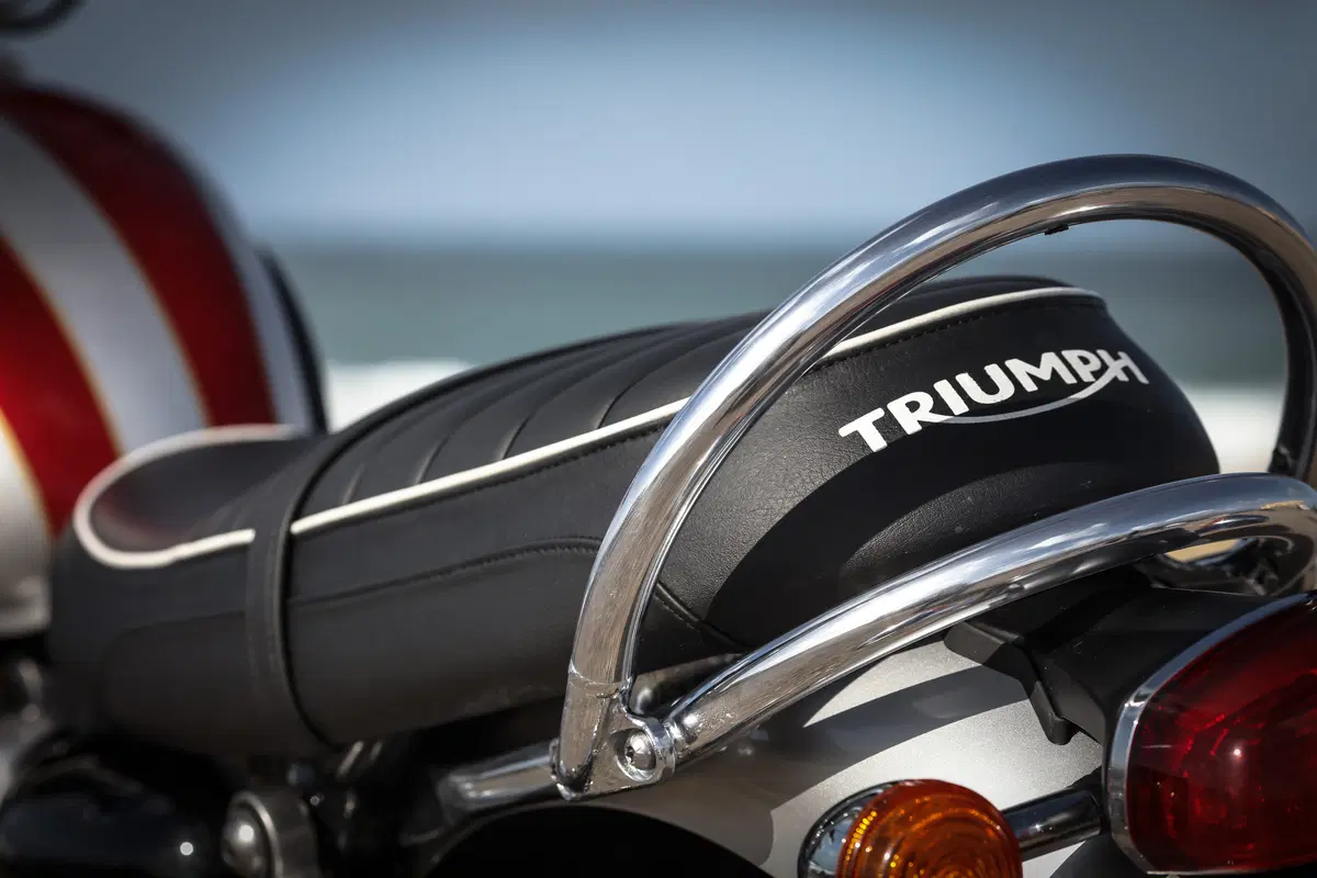 Bonneville T120 Black (31)