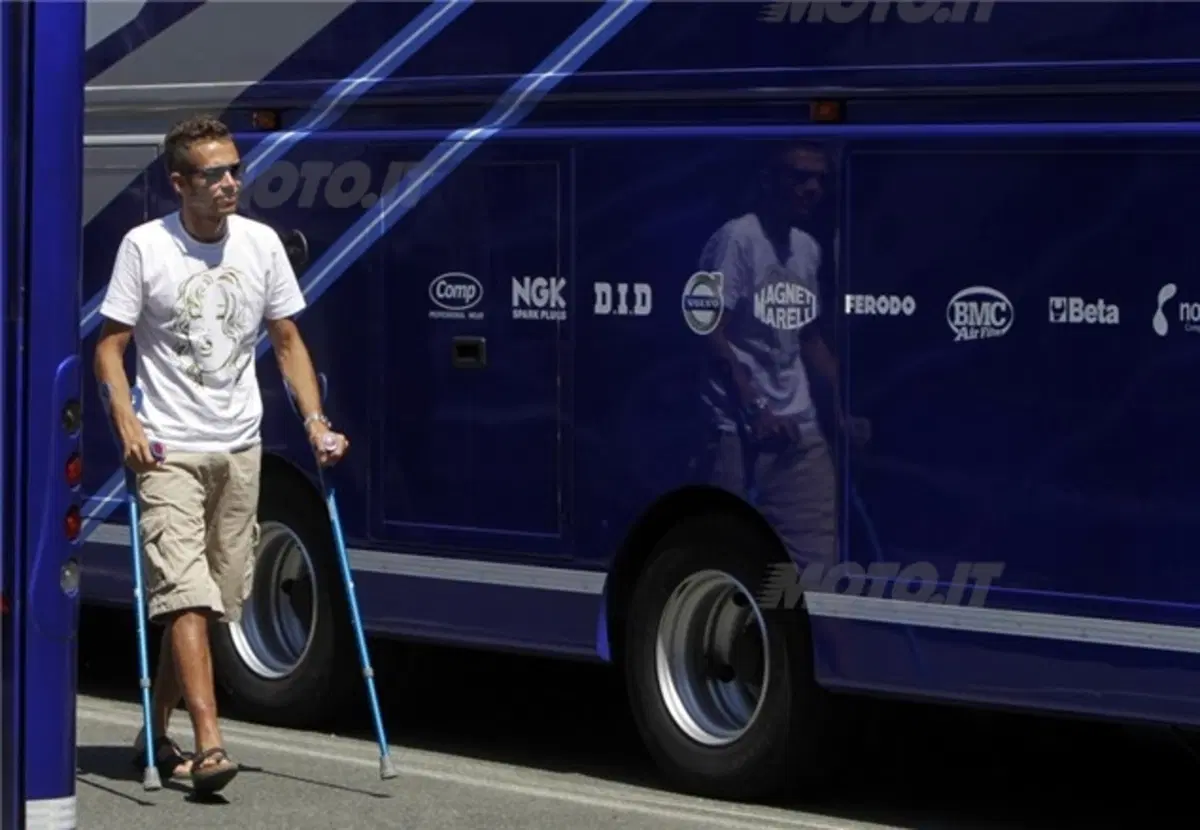 Il Dr. Fischer ha detto "sì": Rossi corre!