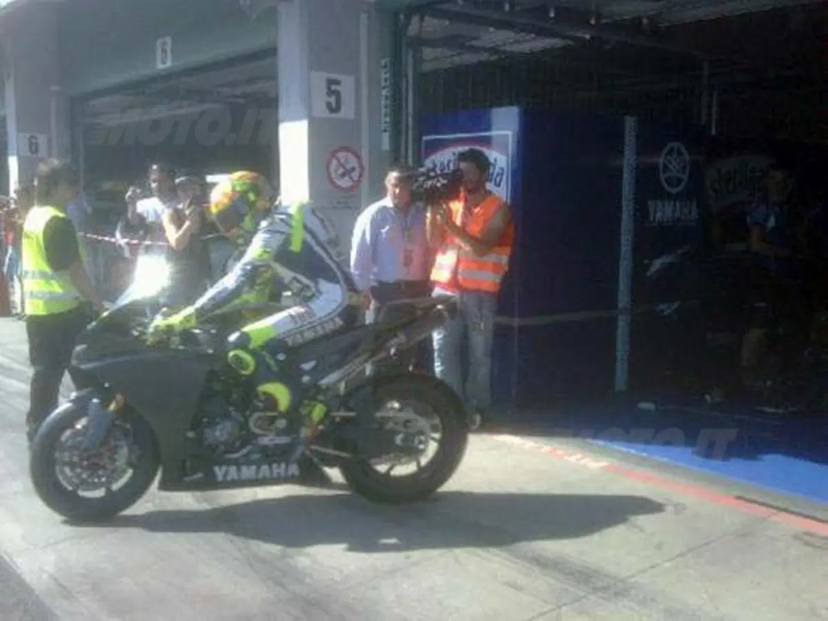 Il Dr. Fischer ha detto "sì": Rossi corre! (3)