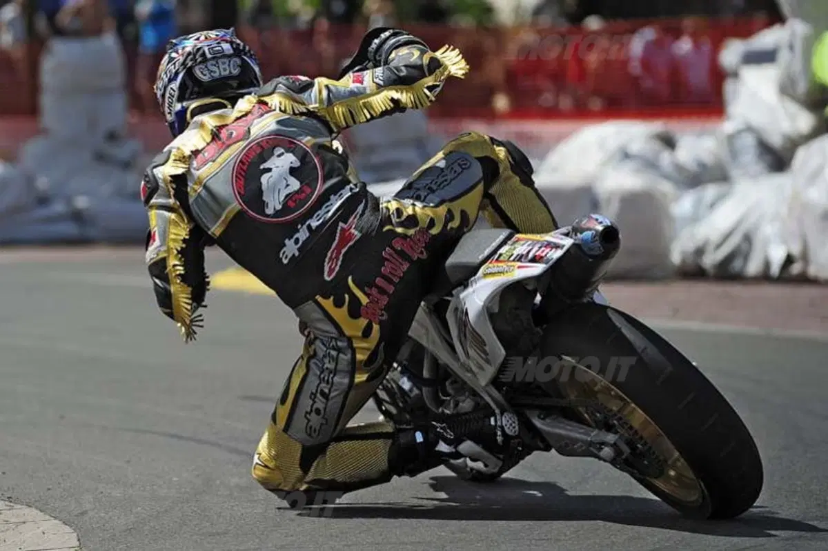 Mondiale Supermoto. Thomas Chareyre espugna Sankt Wendel