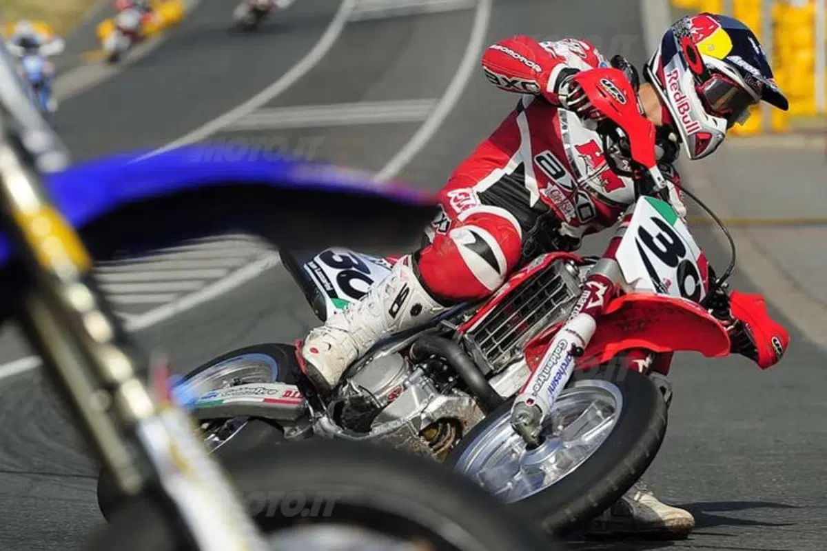 Mondiale Supermoto. Thomas Chareyre espugna Sankt Wendel (12)