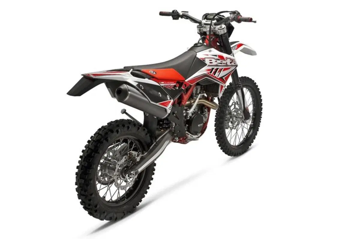 Nuove Beta RR Enduro 400, 450 e 520 4T (2)