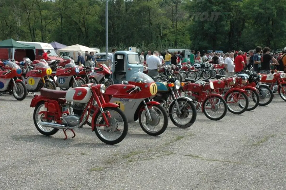 Il rombo delle MV Agusta al 17° revival della Casa varesina (6)