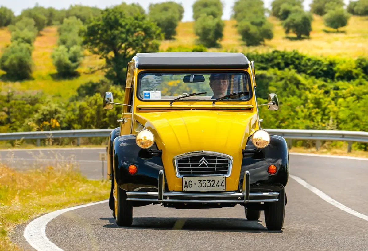 I settant’anni della Citroën 2CV: buon compleanno gioia di vivere (9)