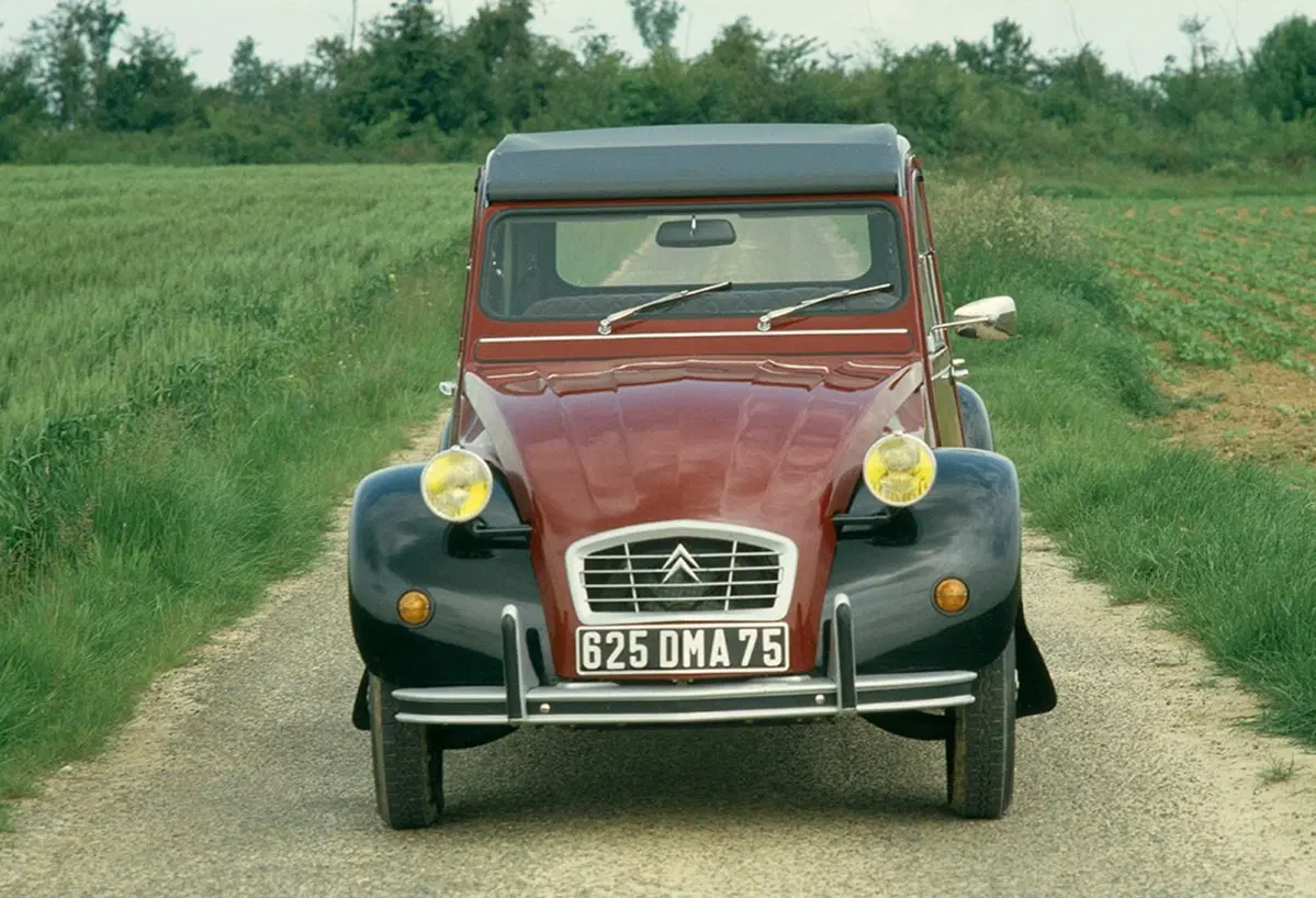 I settant’anni della Citroën 2CV: buon compleanno gioia di vivere (10)