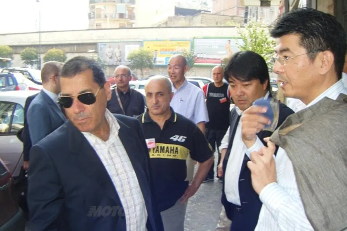 Toshizumi Kato, executive officer Yamaha, visita il dealer partenopeo Rima (4)