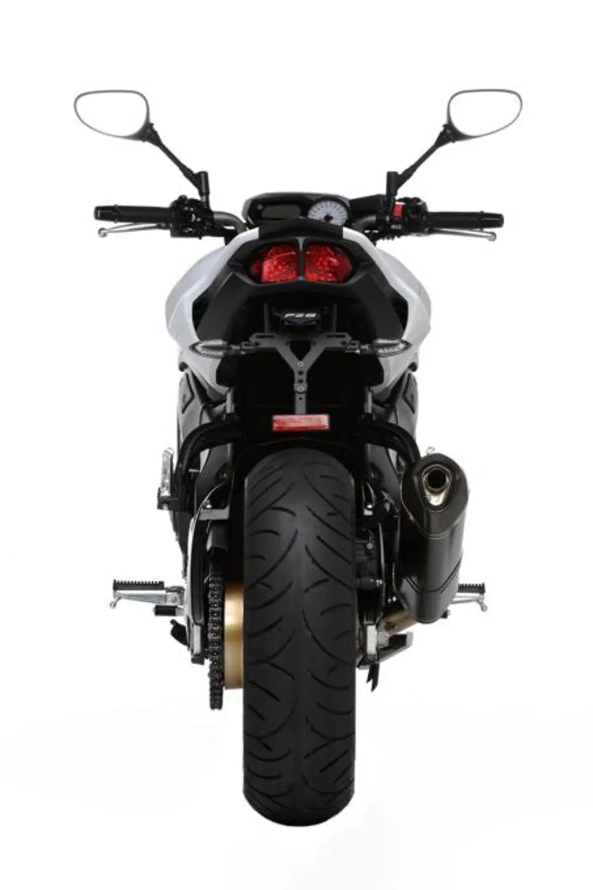Yamaha FZ8 e Fazer 8 da oggi in allestimento Akraprovic (12)