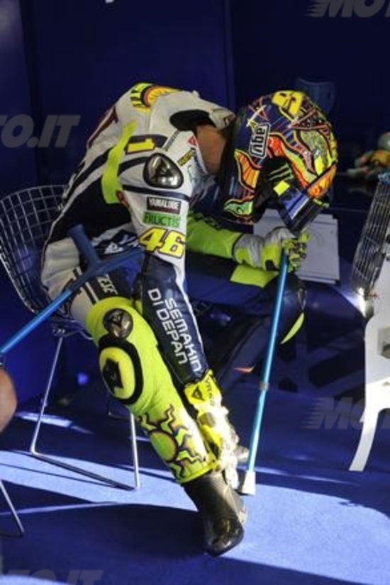 Modifiche speciali all'abbigliamento Dainese di Valentino Rossi