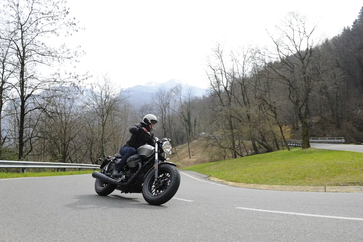 Moto Guzzi V9 Bobber e V9 Roamer