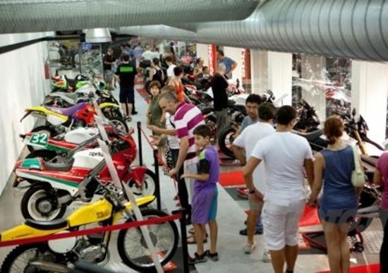 Grande successo della “Notte Aprilia”