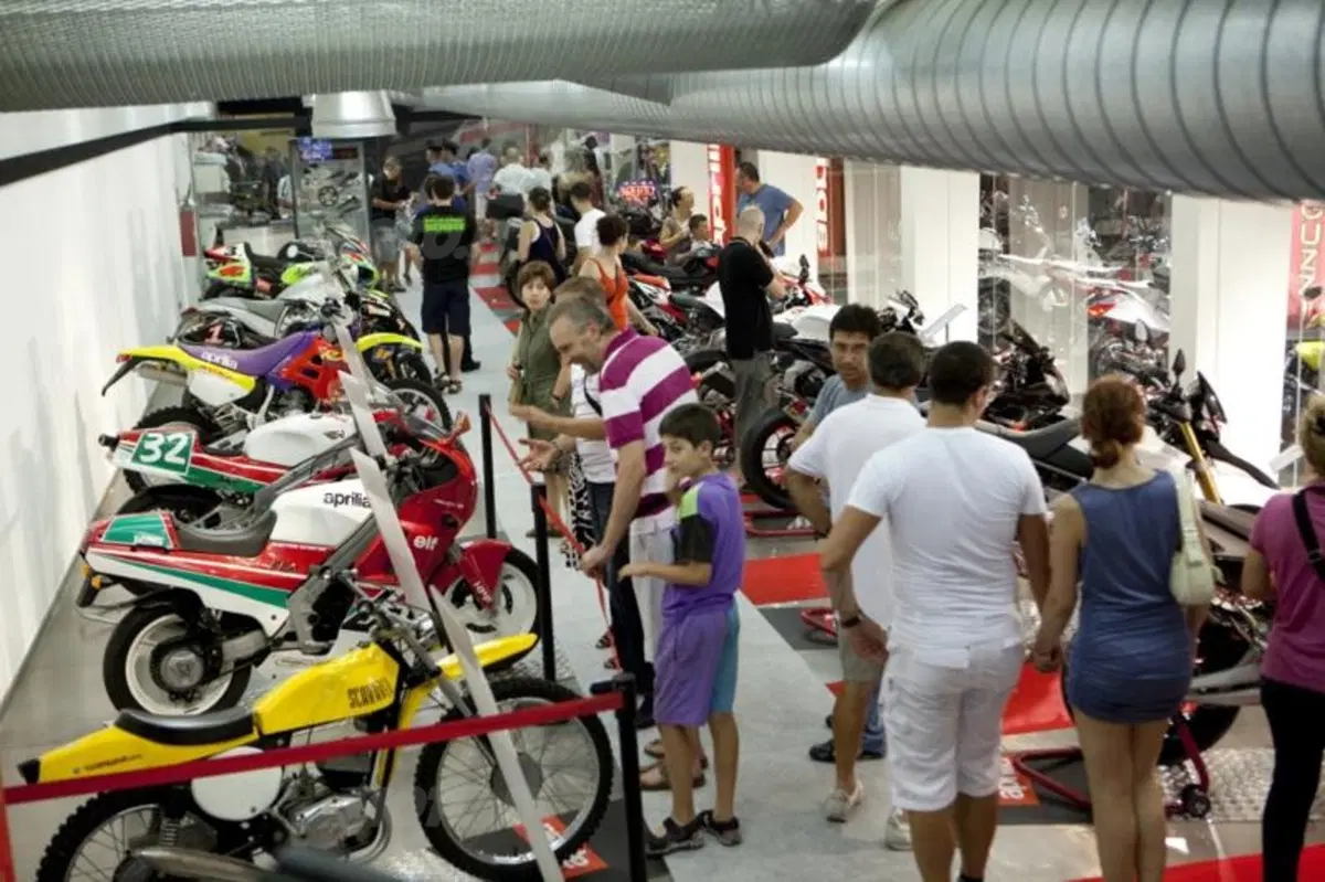 Grande successo della “Notte Aprilia” (8)