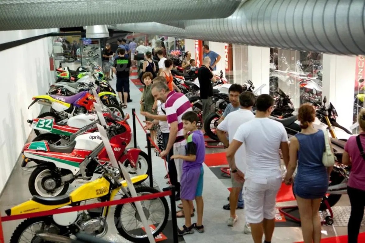 Grande successo della “Notte Aprilia” (14)