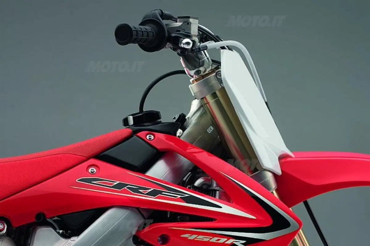 Motocross. Le Honda CRF del 2011 sono pronte (7)