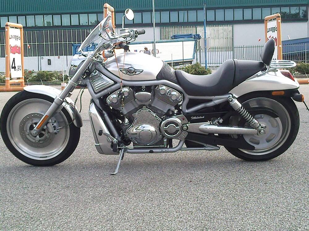 Harley-Davidson 1130 V-Rod (2002 - 05) - VRSCA (5)