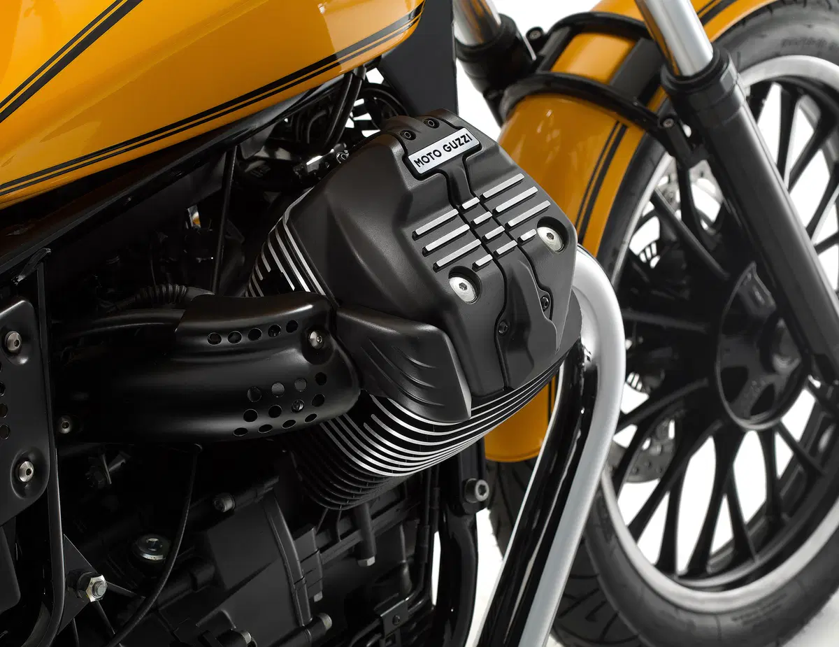Moto Guzzi V9 Bobber e V9 Roamer (36)