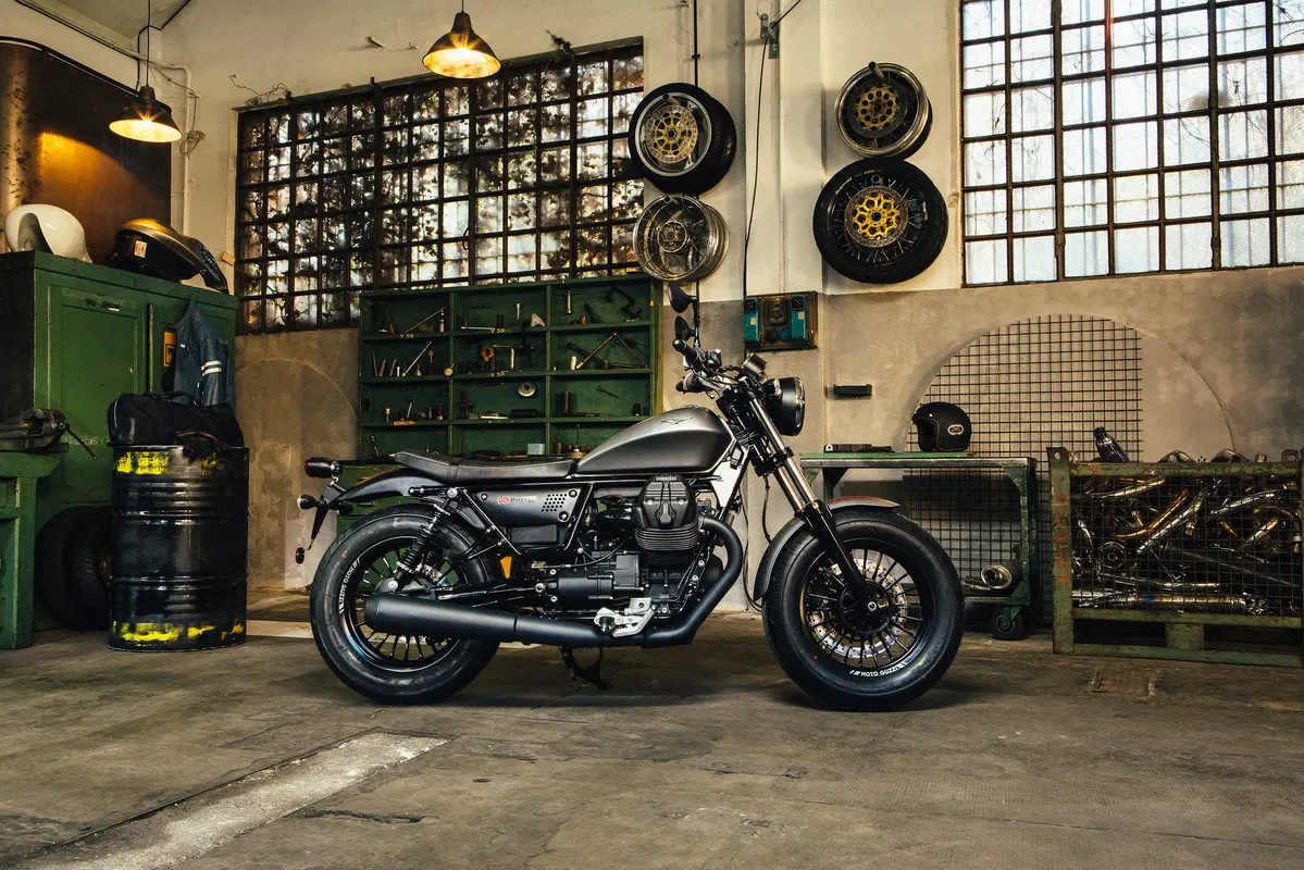 Moto Guzzi V9 Bobber e V9 Roamer (37)