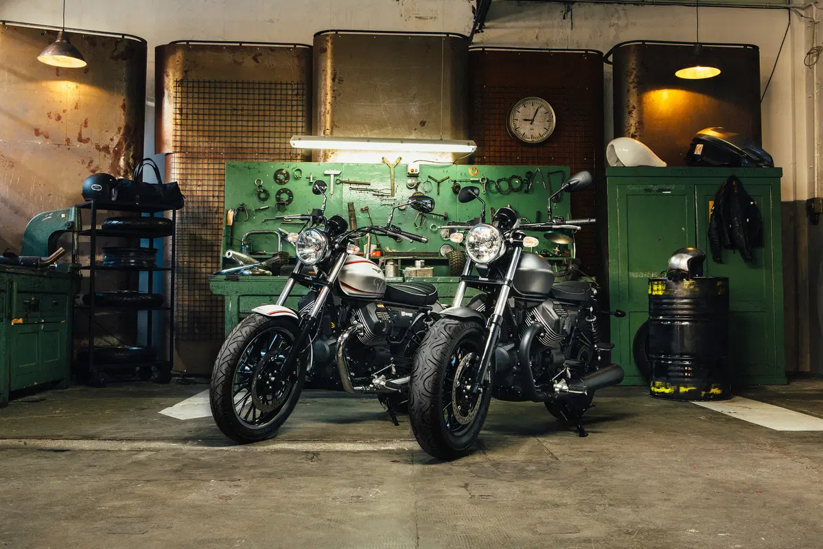 Moto Guzzi V9 Bobber e V9 Roamer (42)