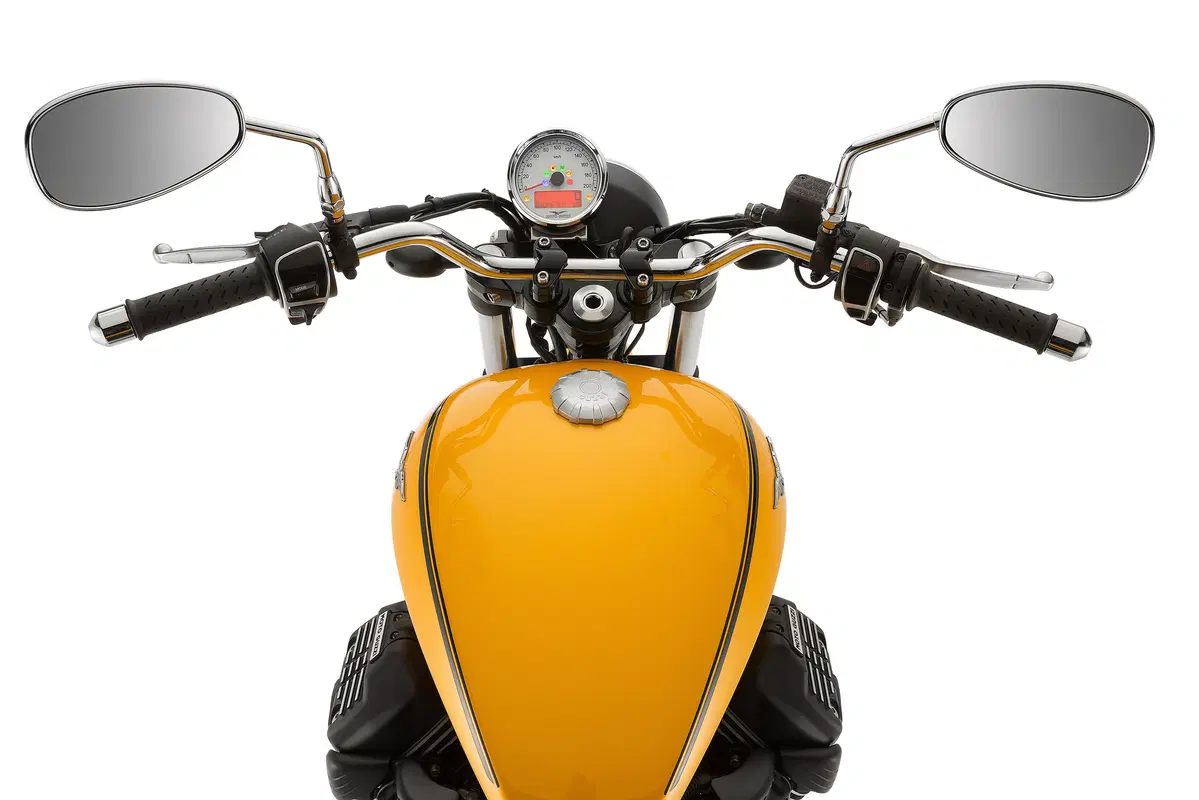 Moto Guzzi V9 Bobber e V9 Roamer (44)