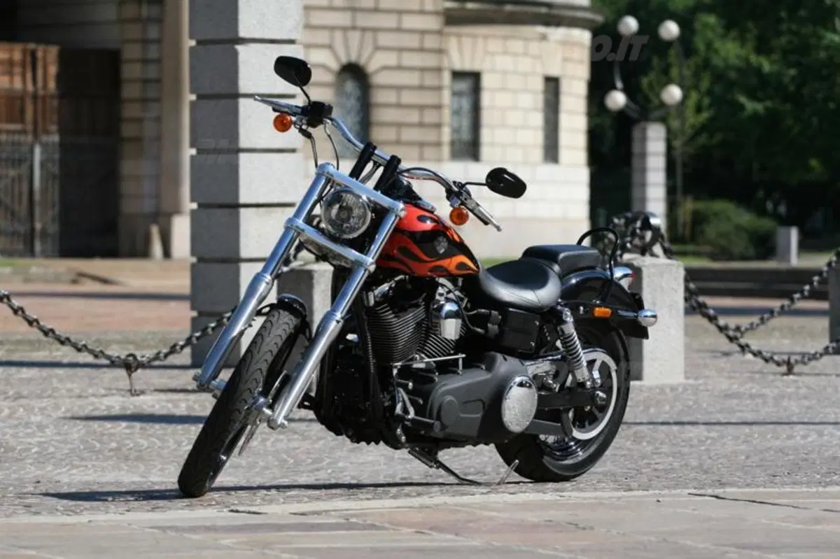 Harley-Davidson Dyna Wide Glide  (10)