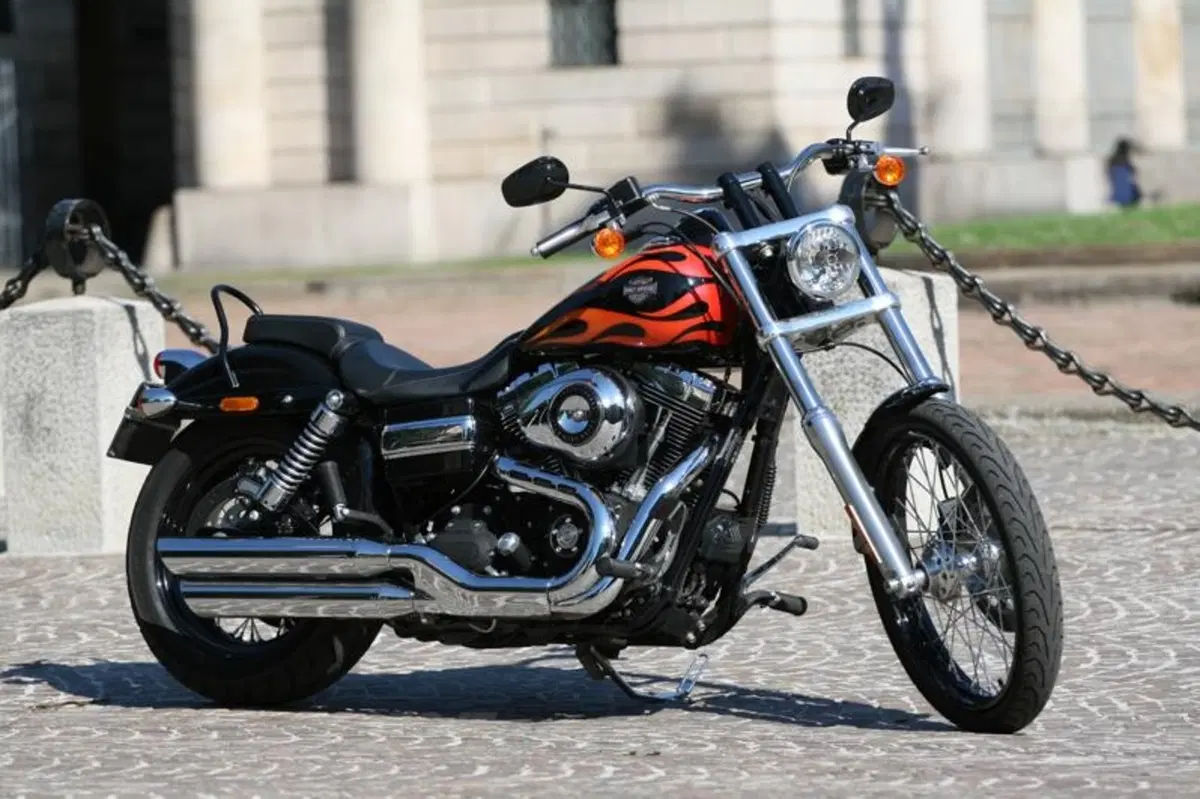 Harley-Davidson Dyna Wide Glide  (11)