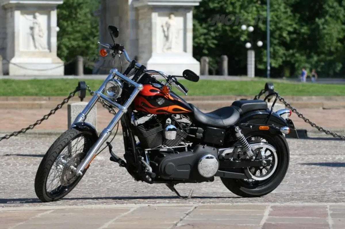 Harley-Davidson Dyna Wide Glide  (12)