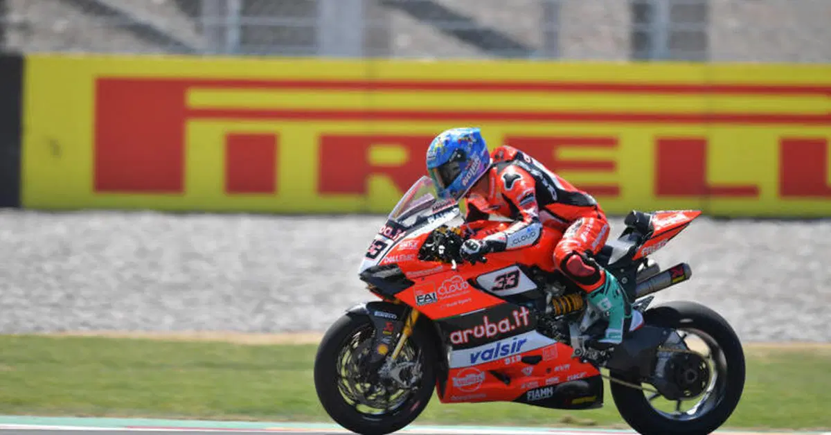 SBK 2018. Melandri conquista la Superpole in Argentina