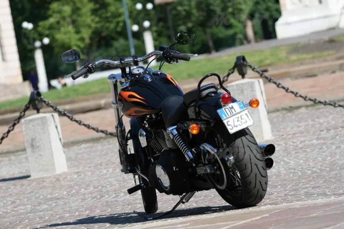Harley-Davidson Dyna Wide Glide  (14)
