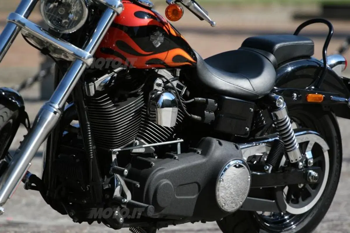 Harley-Davidson Dyna Wide Glide  (15)