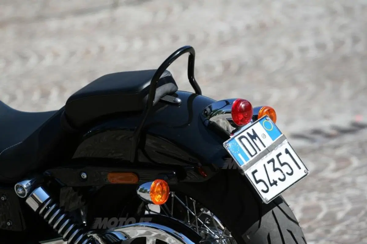 Harley-Davidson Dyna Wide Glide  (20)