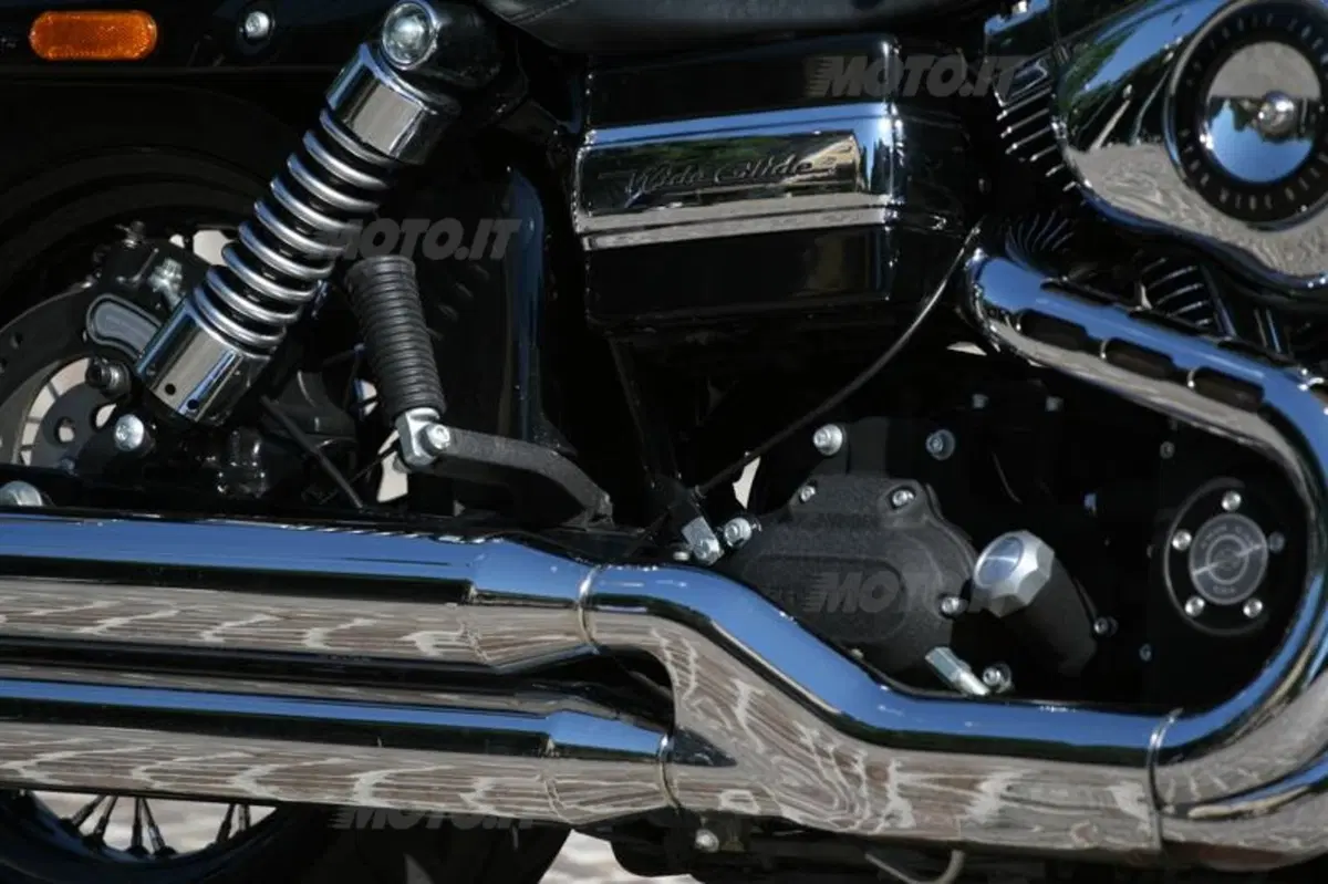 Harley-Davidson Dyna Wide Glide  (25)