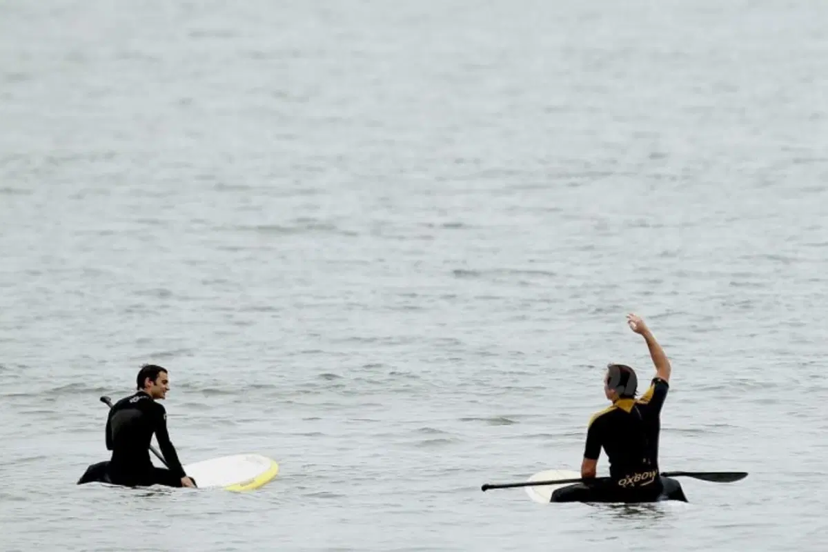 Pedrosa a Los Angeles tra surf e skydiving con Red Bull (4)