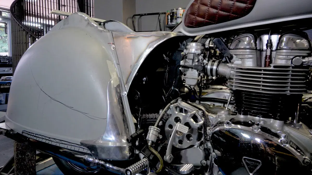 Citroën 2CV, la Special by South Garage e Moto.it comincia a prendere forma (3)