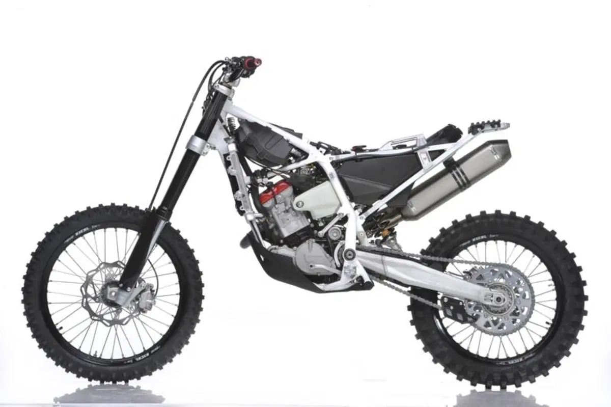 Le nuove Husqvarna TE449, TE511 e TC449 (6)