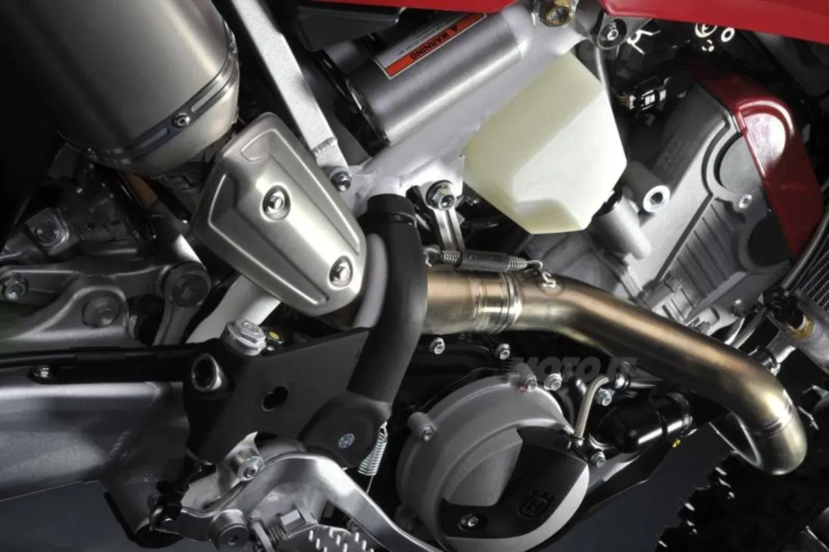 Le nuove Husqvarna TE449, TE511 e TC449 (12)