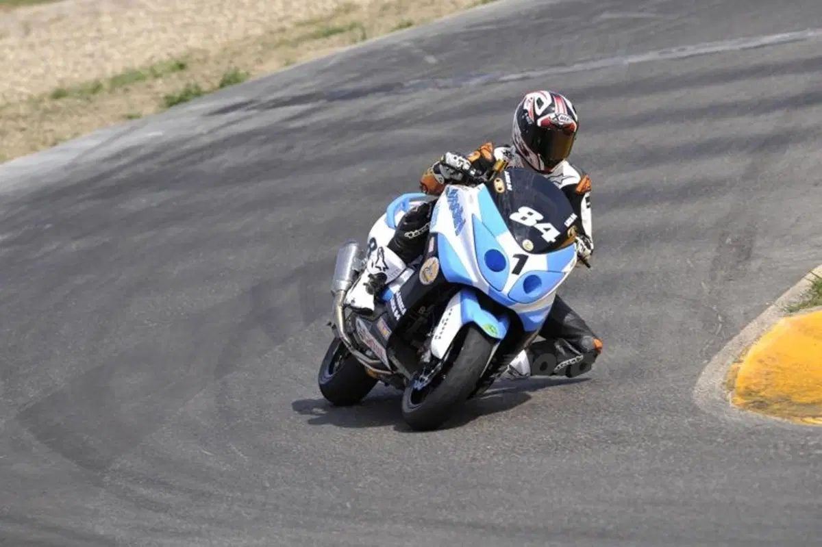 Scooter Polini: dal Quartz di Guareschi, al T-Max di “Rapi” (4)