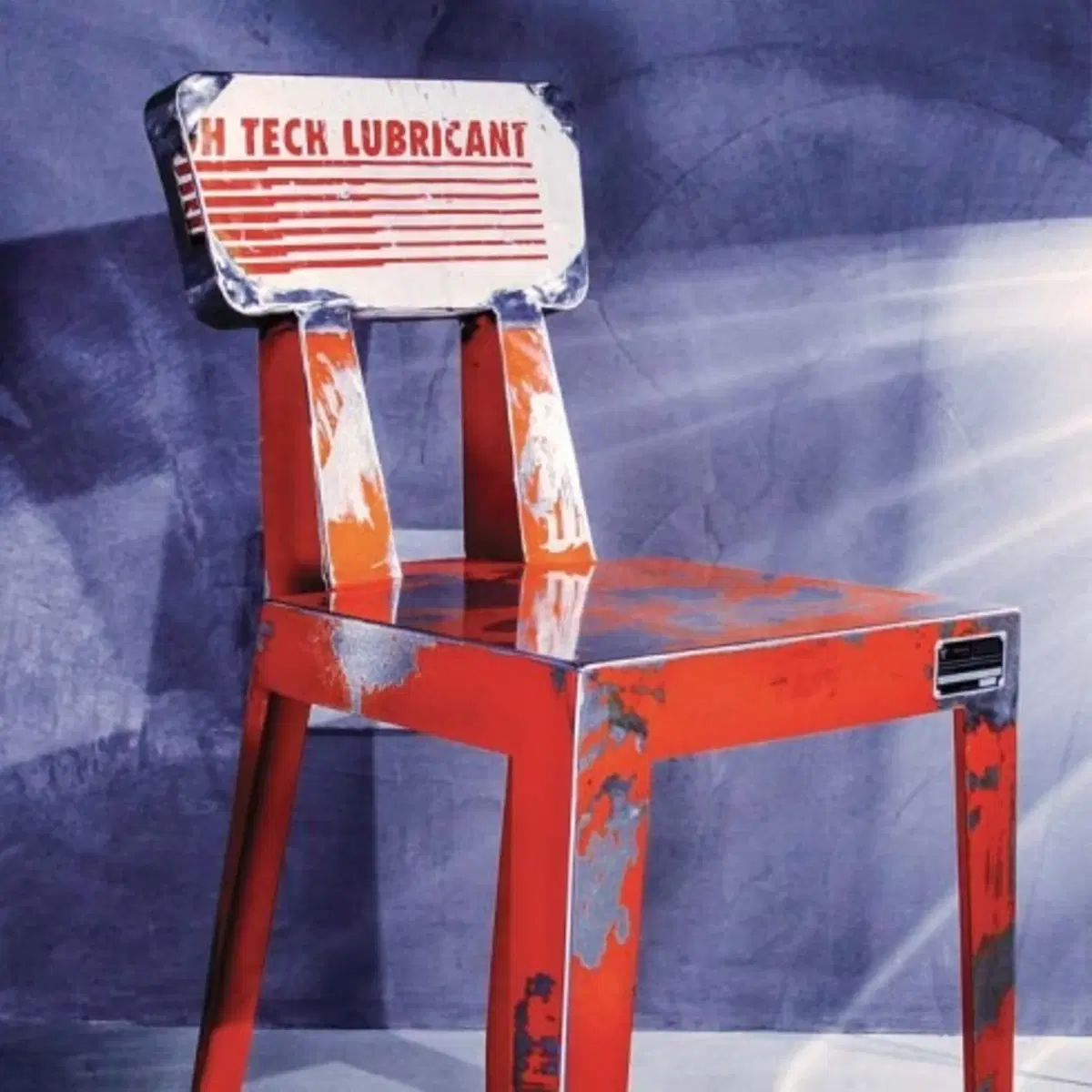 Vibrazioni Art Design: barili di petrolio trasformati in arredamento (3)