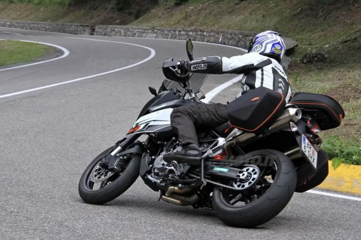 KTM 990 SMT  (2)