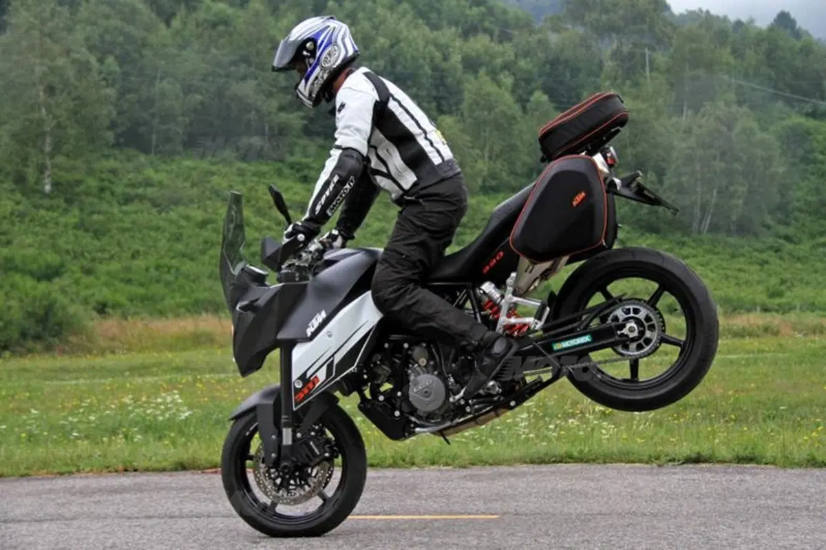 KTM 990 SMT  (9)