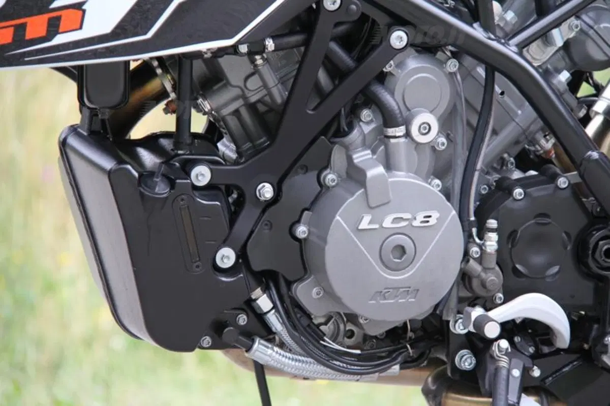 KTM 990 SMT  (24)