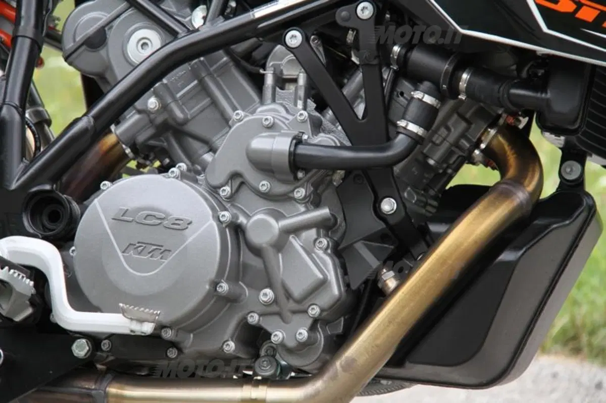 KTM 990 SMT  (26)