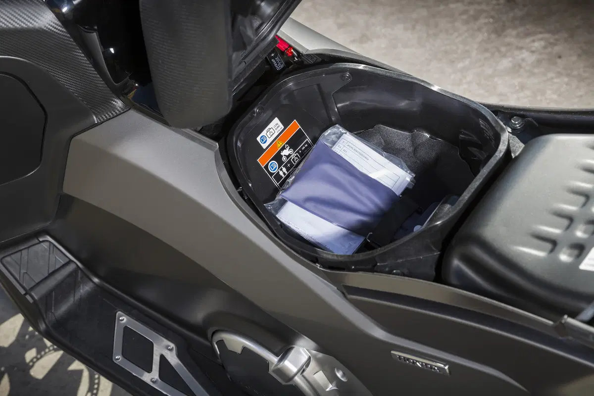 Honda Integra 750 DCT (12)